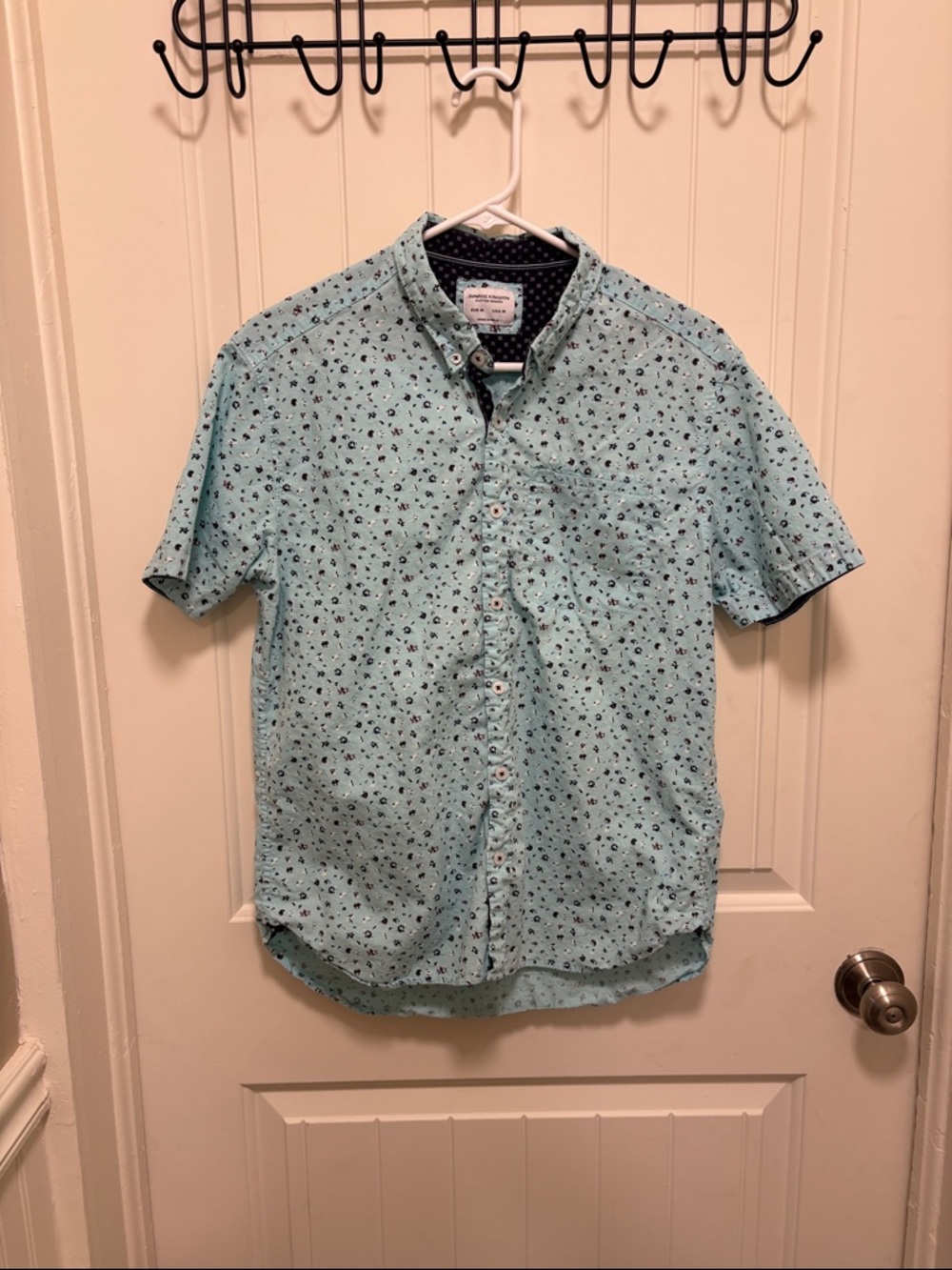 Casual Light Aqua Short-Sleeve Button-Down Shirt with Micro Floral Print